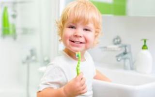Детские зубные пасты: с фтором или без?